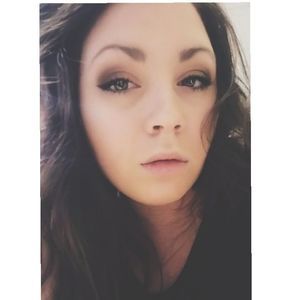 Meet your Posher, Candice